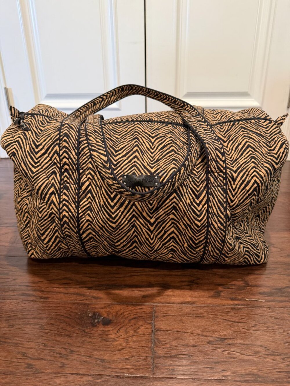 Vera Bradley Bundle: Weekender Travel Bag & Large Duffel Bag - Picture 4 of 5